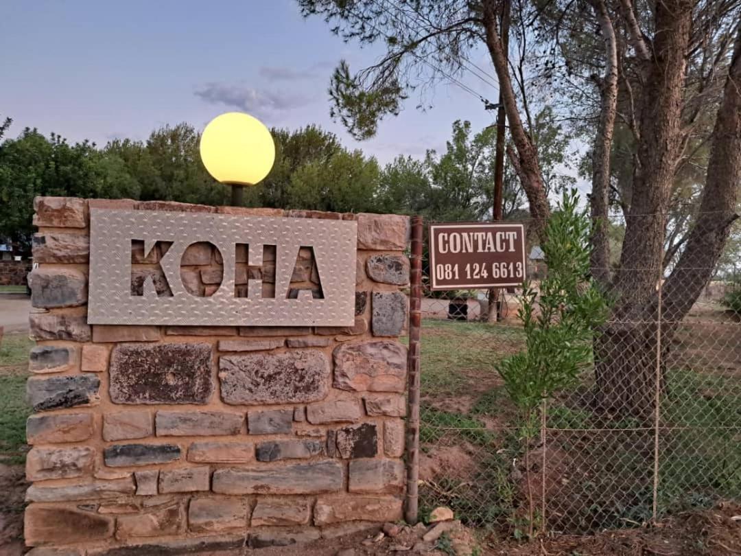 Koha Guesthouse มาเรียนทอล ภายนอก รูปภาพ